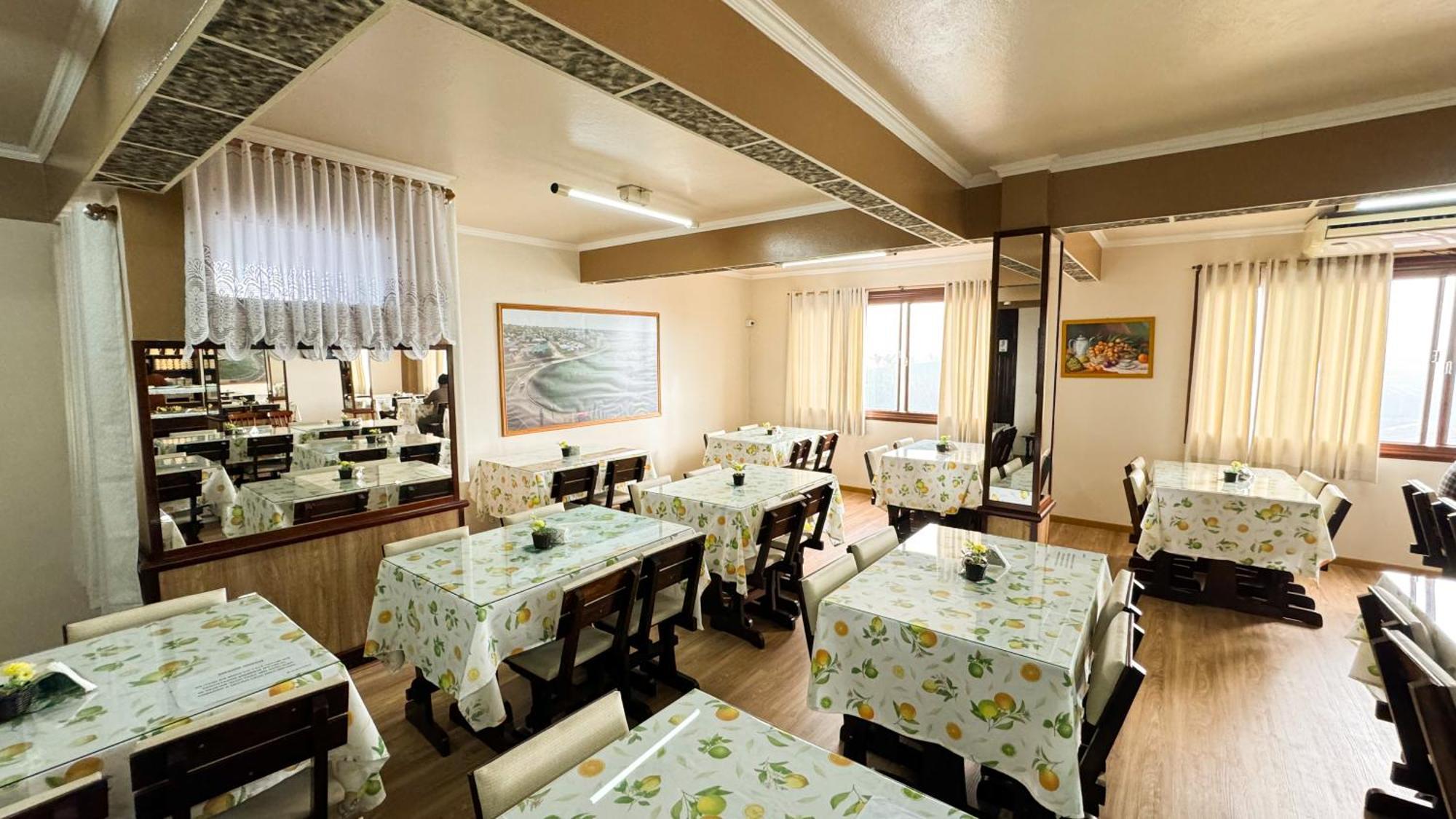 Fares Turis Hotel Uruguaiana Zewnętrze zdjęcie